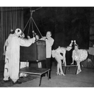 Vintage B&W Famous Virgil The Magician Preforming A Vanishing Act Photo #1308